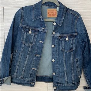 Levi’s Jean Jacket Dark Wash Trucker
